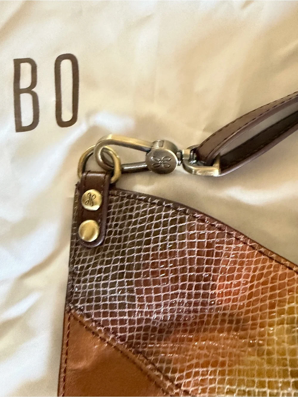 HOBO sheila leather